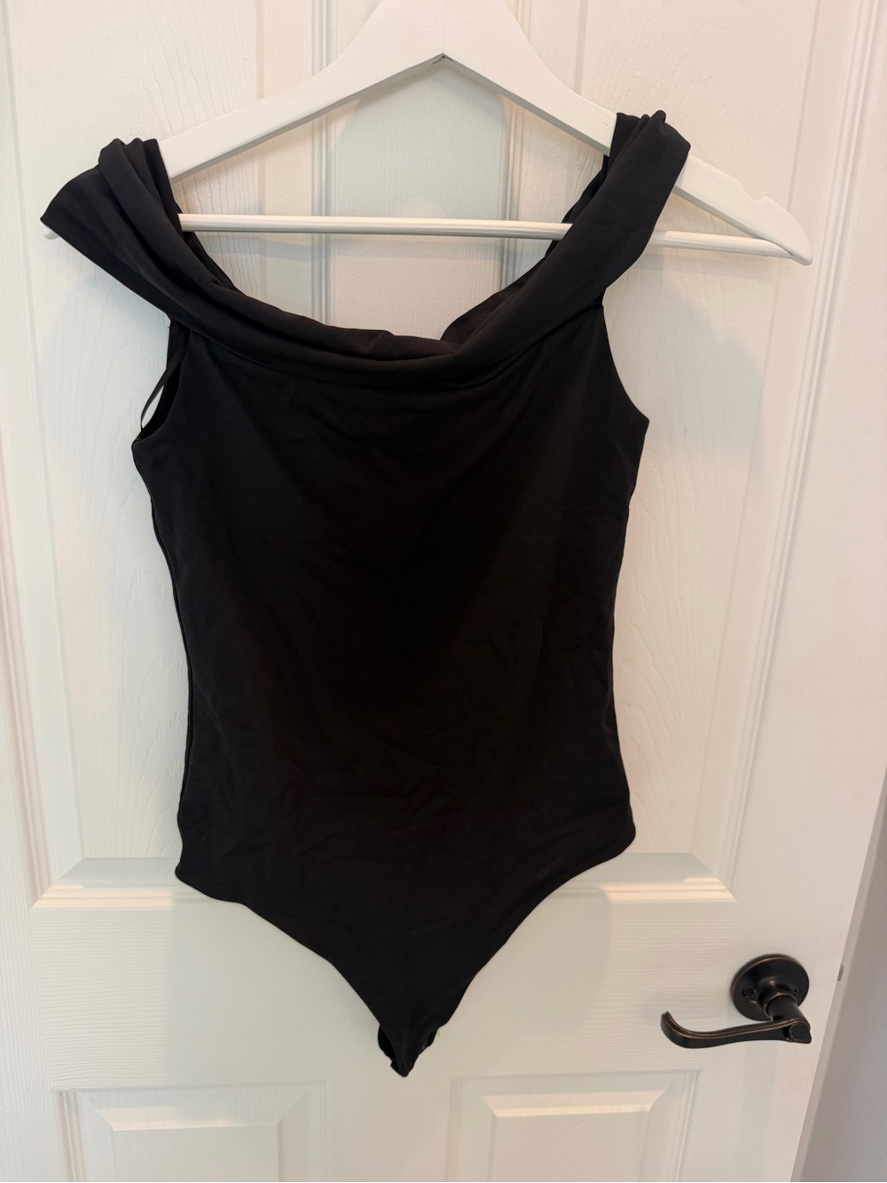 Aritzia Babaton Contour Off-Shoulder Bodysuit Black M top shirt blouse
